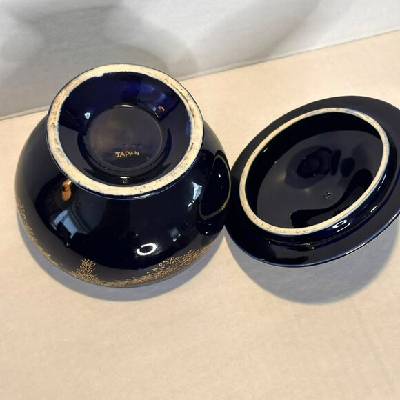 Cobalt Blue & Gold Lidded Porcelain Vanity Dish With Floral Design Made In Japan - Picture 2 of 9